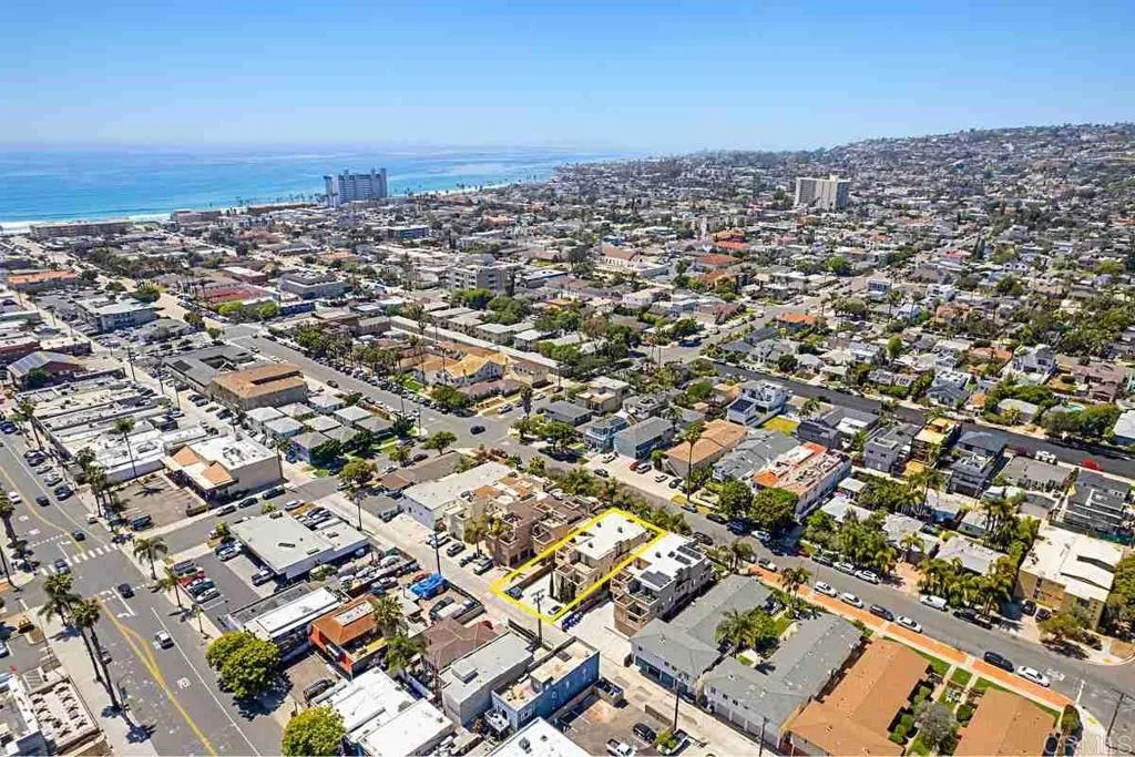 https://cdn.realtyfeed.com/cdn/127/306449423/235d5f829e8901786e9c9ecd80b41b0a.webp