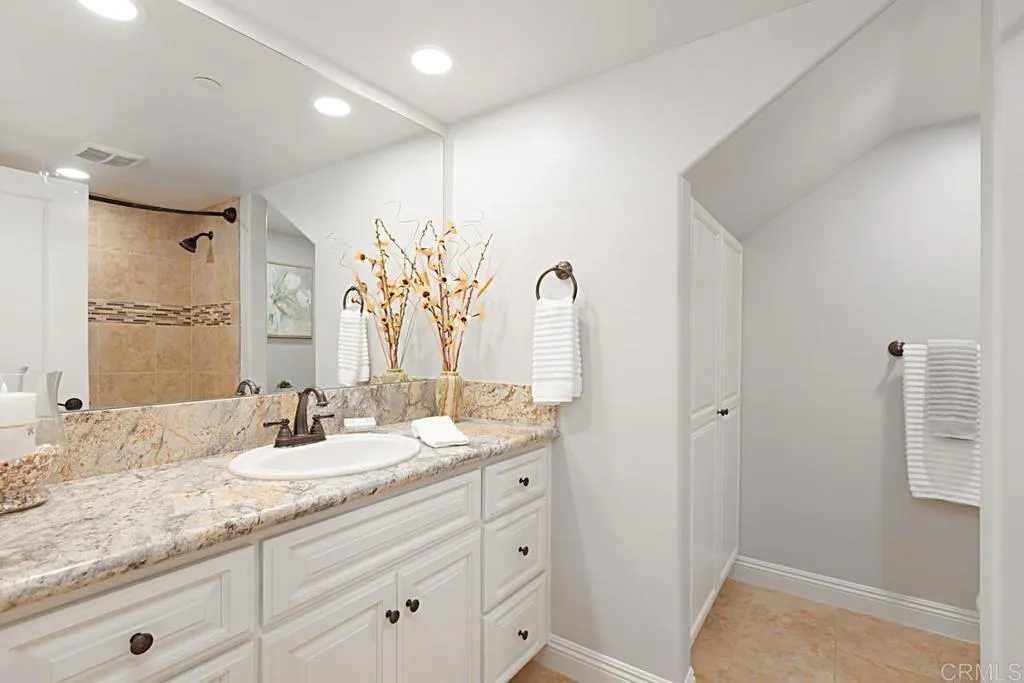 https://cdn.realtyfeed.com/cdn/127/306449423/d6e1b214da8e6bc27333a270cb742b45.webp