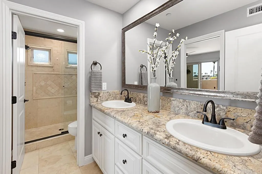 https://cdn.realtyfeed.com/cdn/127/306449423/f5b6fe8a7261c39c310f78a504a8e51e.webp