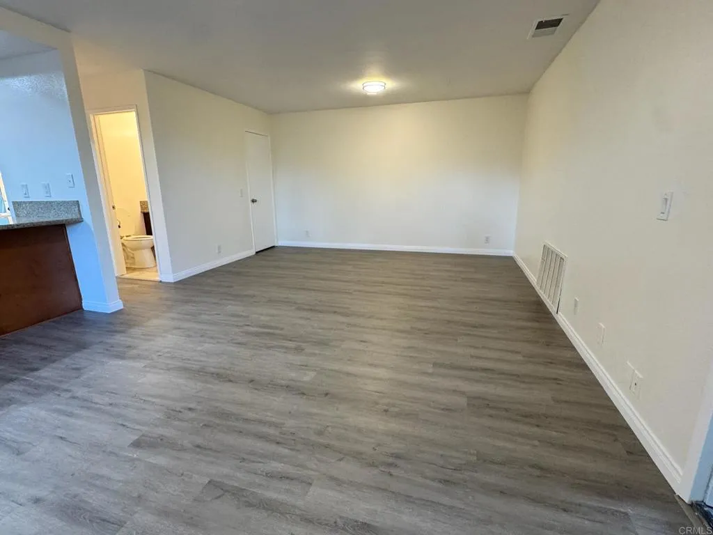 Photo #8: PTP2503811 Listing: Photo #8