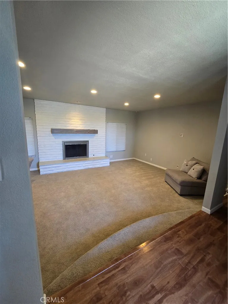 https://cdn.realtyfeed.com/cdn/127/306449497/0317b0fdd9e572875e018b5b91ea0395.webp