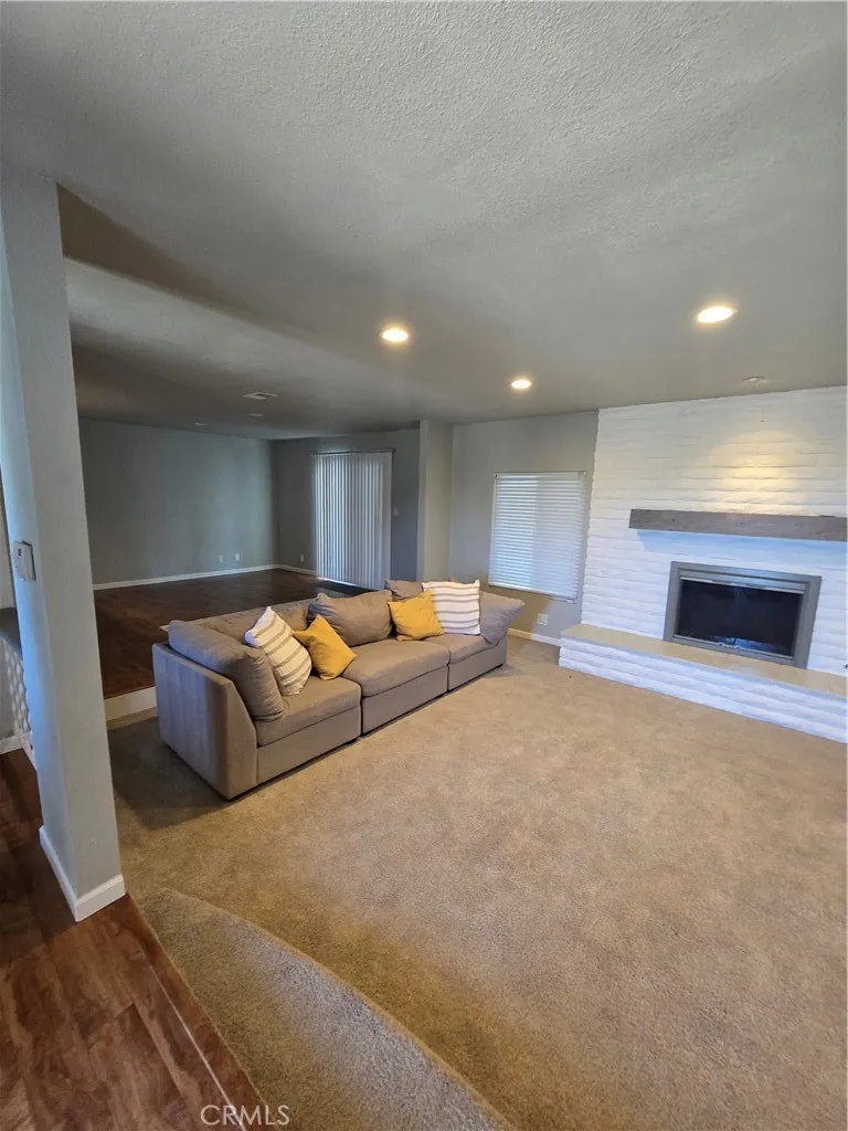 https://cdn.realtyfeed.com/cdn/127/306449497/0829e62859946c0843c7c71a821d7077.webp