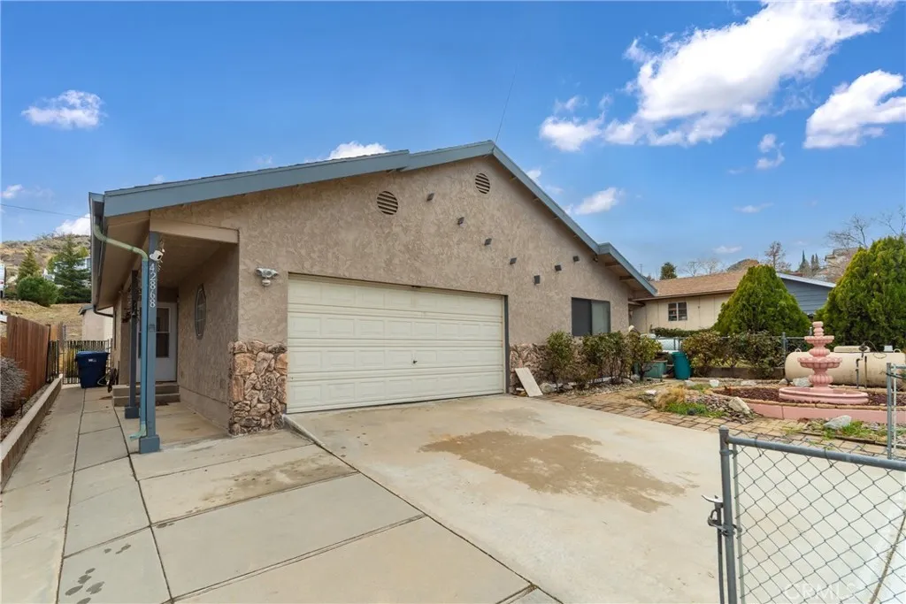 42868 Ranch Club Road, Lake Elizabeth, CA 93532 - Photo 2 of 25, Lake Elizabeth, CA