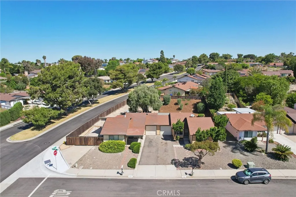 https://cdn.realtyfeed.com/cdn/127/306450416/09fe4951f6e00dd130816e20956618cc.webp