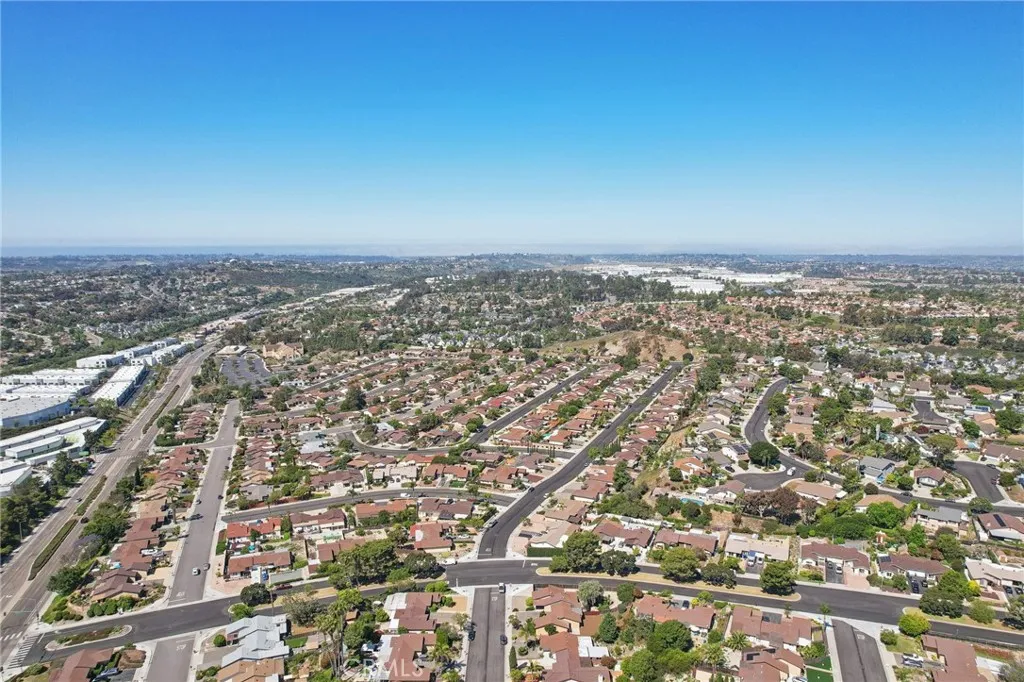 https://cdn.realtyfeed.com/cdn/127/306450416/3fdf8537801390c7a8f8c3ccc15ce7d8.webp