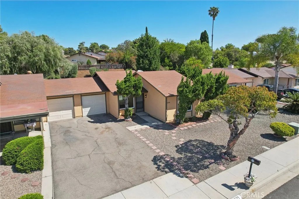 https://cdn.realtyfeed.com/cdn/127/306450416/4035241f3351c6b04f4df25f50e5b2eb.webp