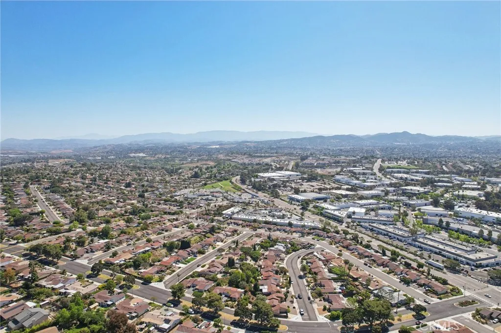 https://cdn.realtyfeed.com/cdn/127/306450416/496d77a1c6150c3854280f9bd2f5208e.webp