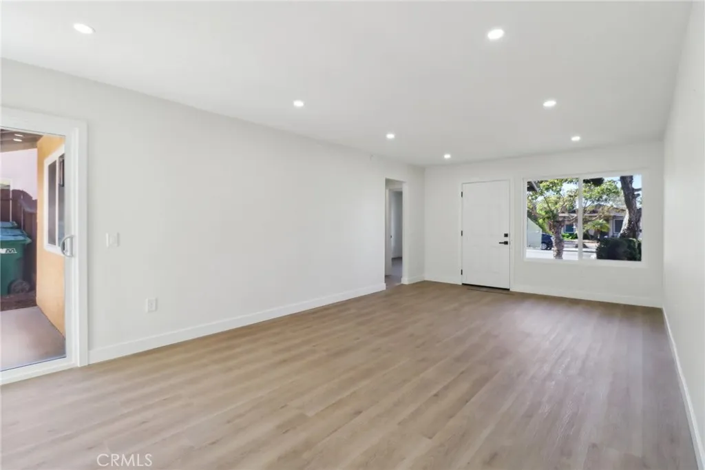 https://cdn.realtyfeed.com/cdn/127/306450416/54f69e135e1d2fad697c434135be9250.webp