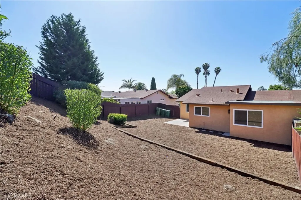 https://cdn.realtyfeed.com/cdn/127/306450416/653476d3d381b85ce75689969bd06fe7.webp