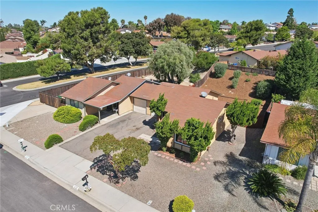https://cdn.realtyfeed.com/cdn/127/306450416/c053ab9adfd72131ef0c302b58e82aee.webp