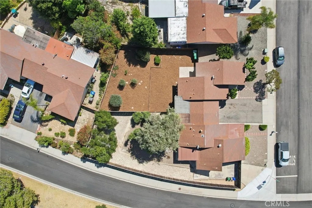 https://cdn.realtyfeed.com/cdn/127/306450416/eac5f56da79a21ea8a8bd56916112fce.webp