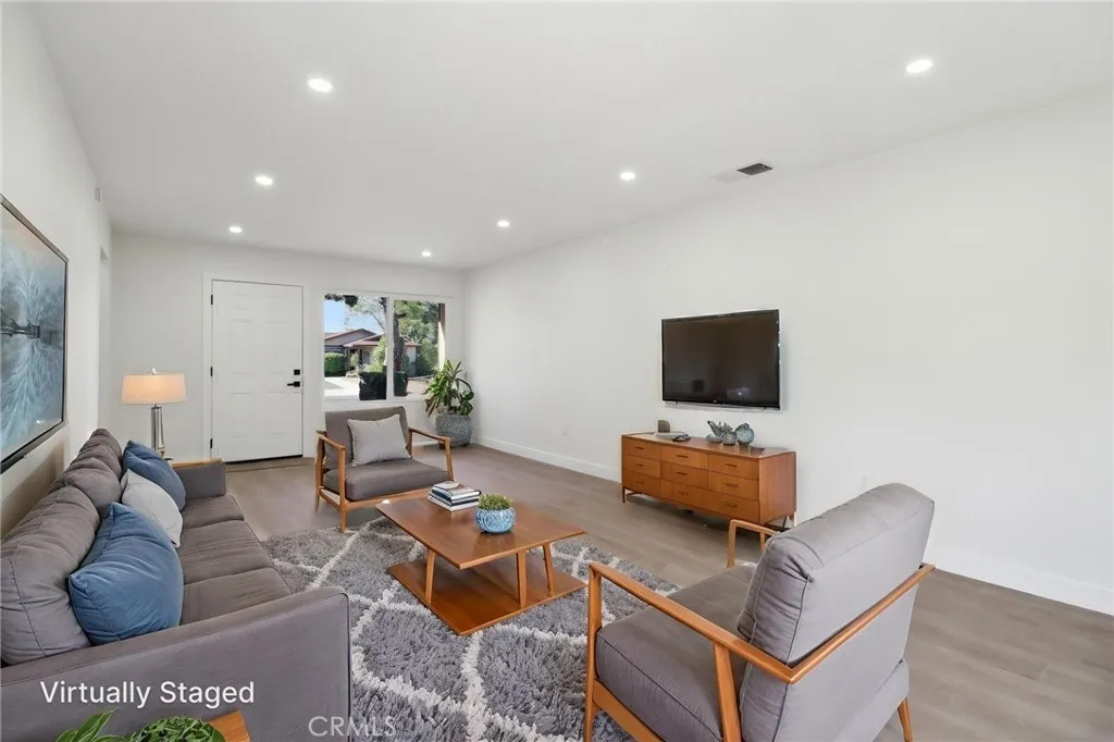 Photo #6: SW25117107 Listing 