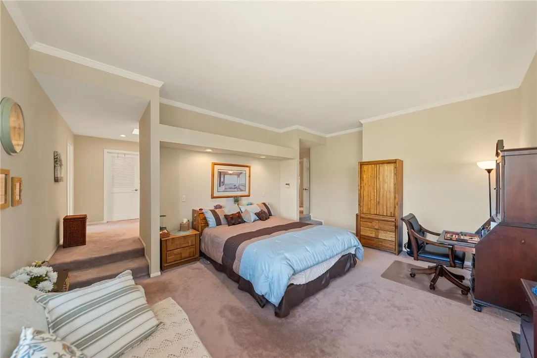https://cdn.realtyfeed.com/cdn/127/306450722/32c19459e67714f47c2e8f1f0397477e.webp