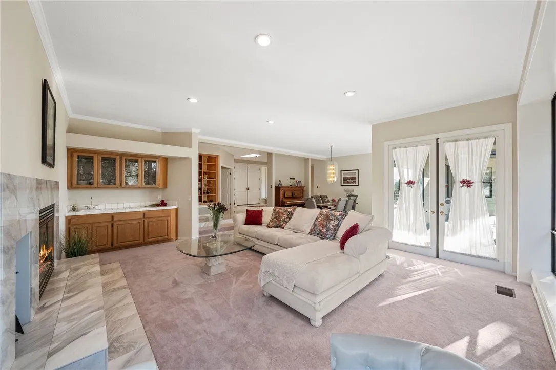 https://cdn.realtyfeed.com/cdn/127/306450722/ac019bafc86301ebe1adb3883ca91703.webp
