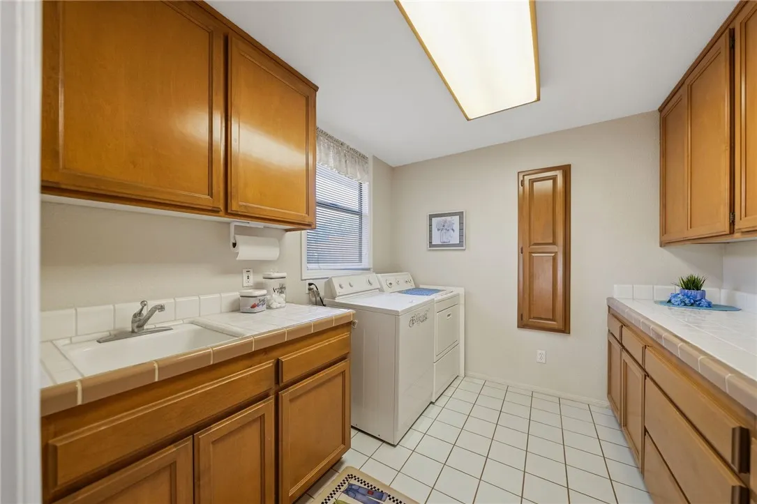 https://cdn.realtyfeed.com/cdn/127/306450722/d575e97e77e2f7f9058848044d73fd5f.webp