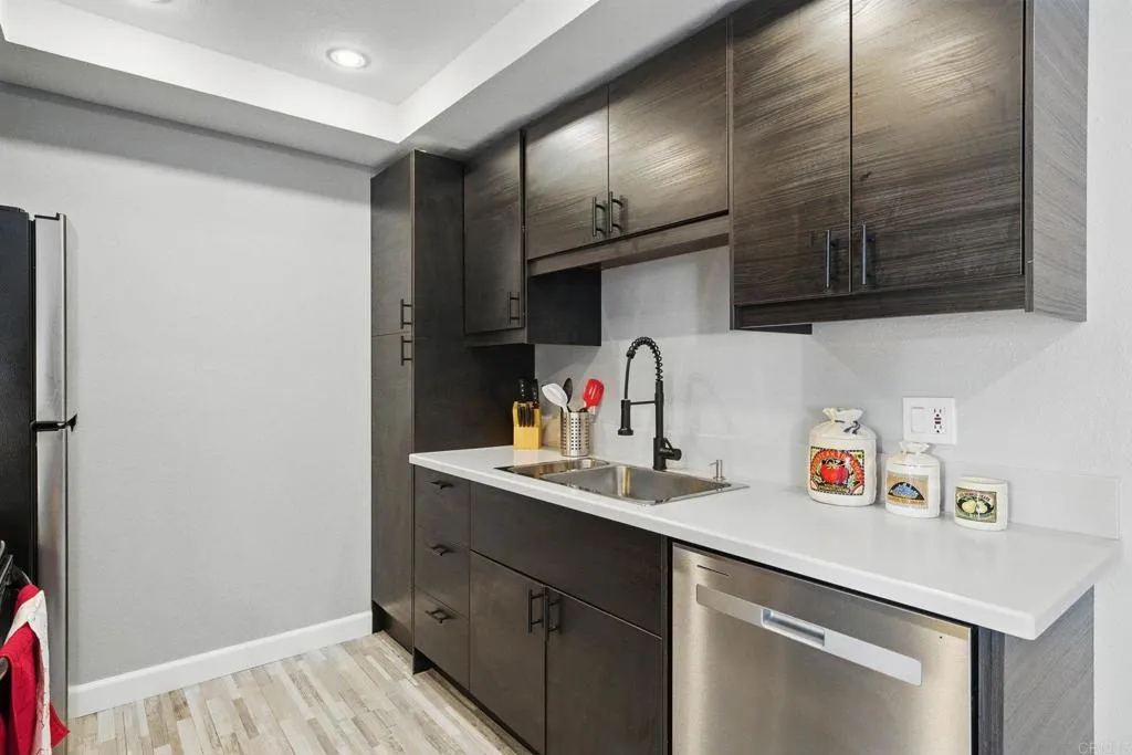 https://cdn.realtyfeed.com/cdn/127/306450787/05903488013290beb259de2520a9bb0f.webp