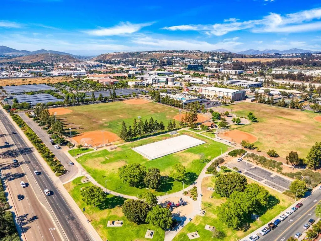 https://cdn.realtyfeed.com/cdn/127/306450787/1e7fc4daf701de2179d857c049def525.webp