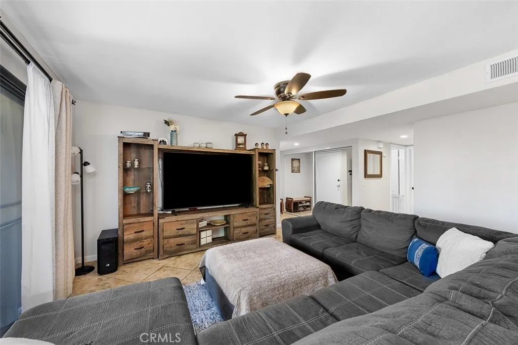 Photo #3: SW25117622 Listing 