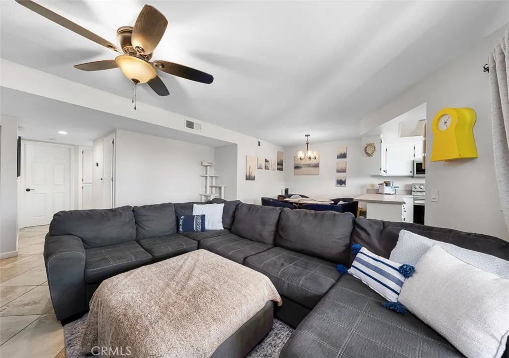 Photo #4: SW25117622 Listing 