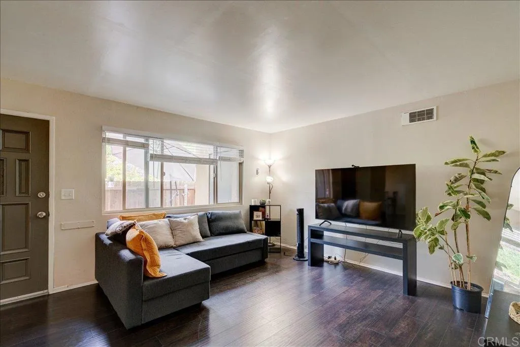 MLS: PTP2503884 Condo For Sale