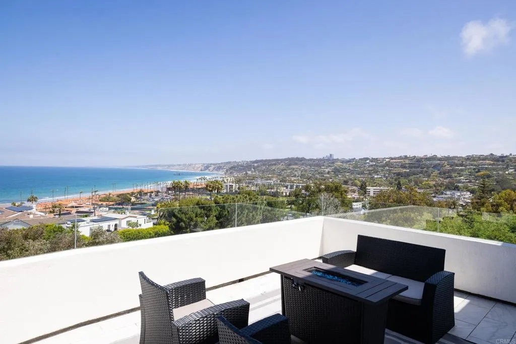 https://cdn.realtyfeed.com/cdn/127/306451239/295ebc6a3dd75cc1ed230c900c11911a.webp