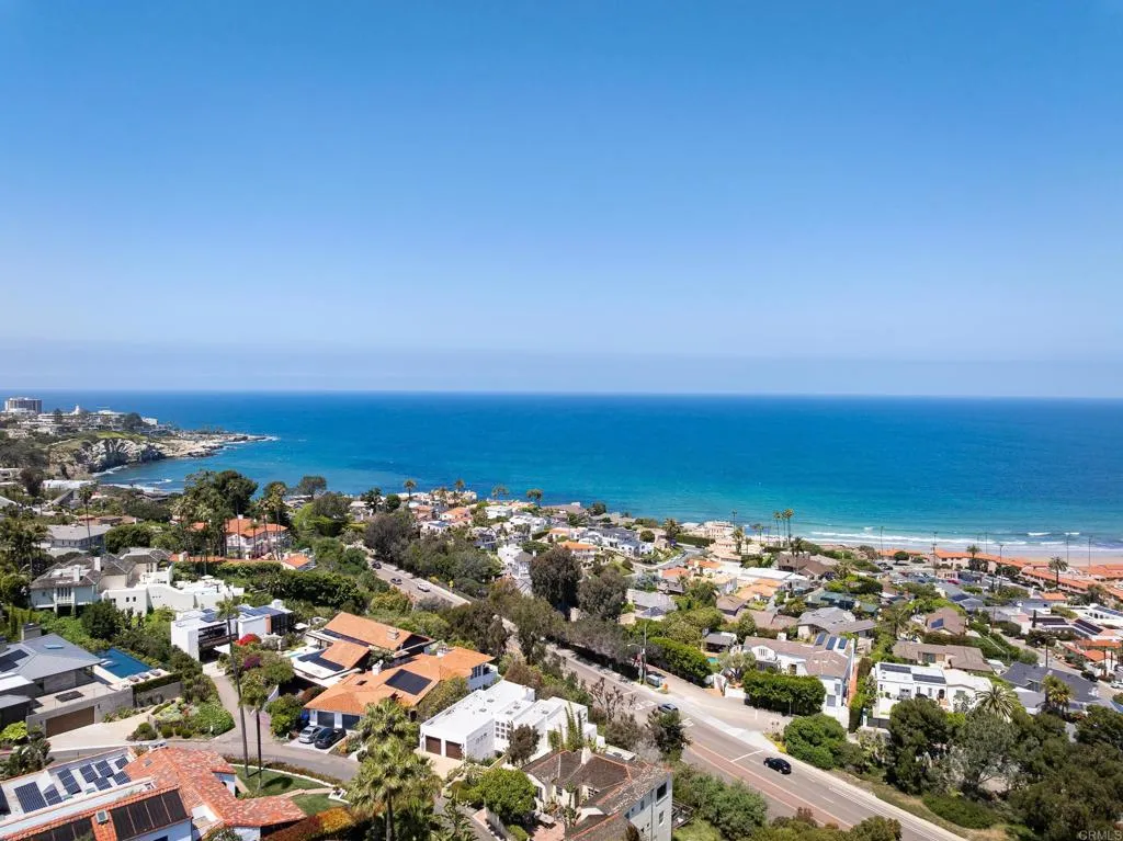https://cdn.realtyfeed.com/cdn/127/306451239/c92e5b7a9232dcb79345e84d6cdabf79.webp