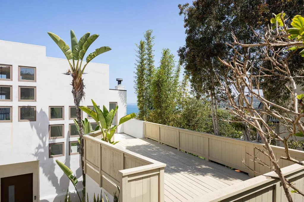 https://cdn.realtyfeed.com/cdn/127/306451239/d4ba78e7a4a1a3f24c8cb78226febf22.webp