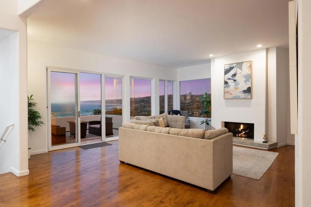 https://cdn.realtyfeed.com/cdn/127/306451239/e83823d282d21cfbe2e119d594278a05.webp