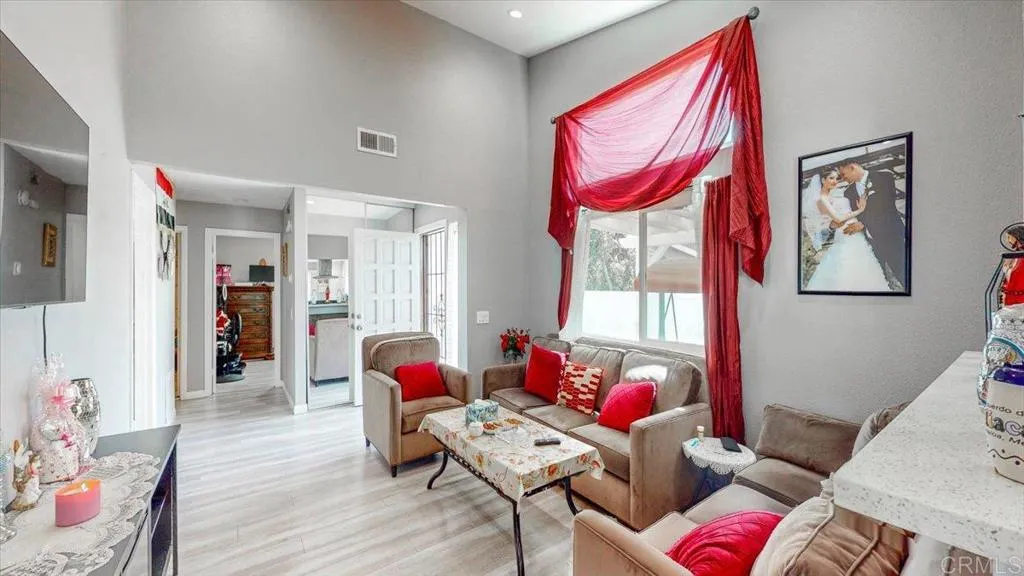 Photo #8: PTP2503882 Listing: Photo #8