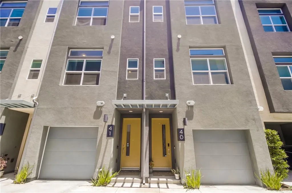 Photo #2: OC25117996 Listing 