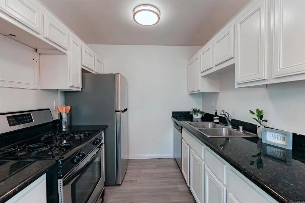 https://cdn.realtyfeed.com/cdn/127/306451349/b14ead86b92c37a707018e1330ac1950.webp