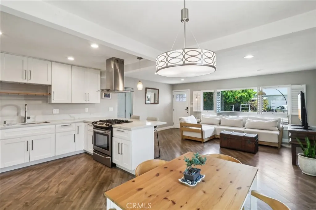 https://cdn.realtyfeed.com/cdn/127/306451491/1f79b422c1a279504c8098747bc2b897.webp