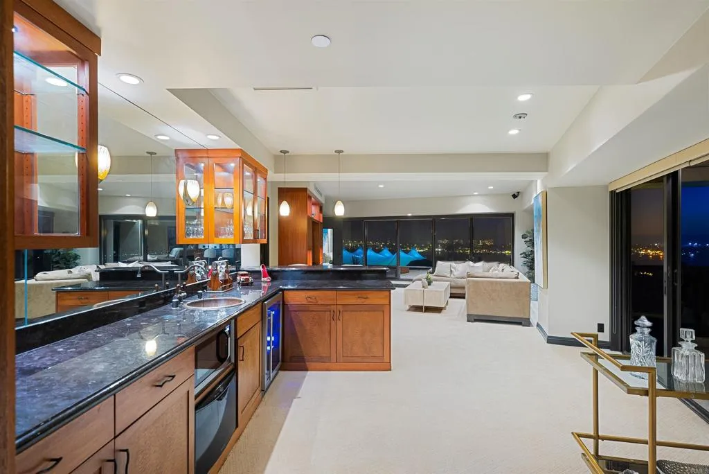 https://cdn.realtyfeed.com/cdn/127/306451574/179fab1b84a3840f20cfbe3585d2e902.webp