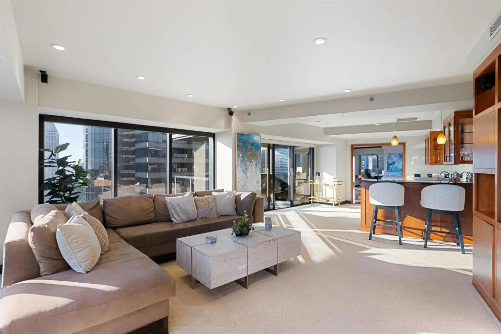 https://cdn.realtyfeed.com/cdn/127/306451574/d26c13834d051abcbbd71cef6f4efe06.webp