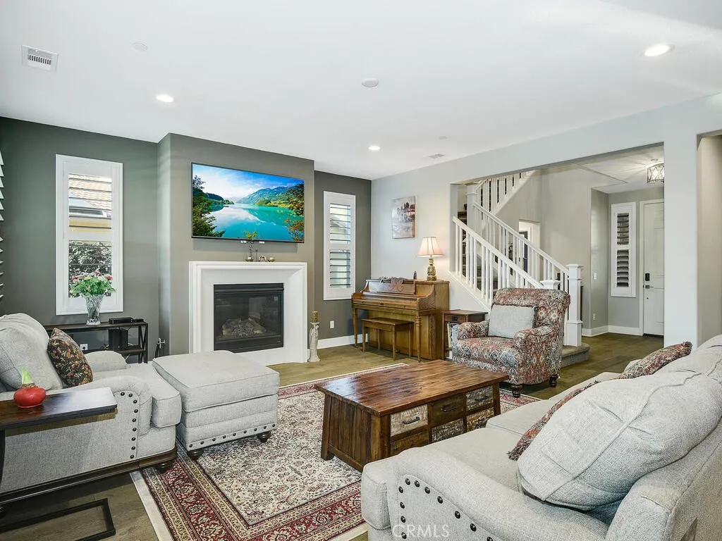https://cdn.realtyfeed.com/cdn/127/306451651/55ebd86cab567a5d43e47666d910eb84.webp