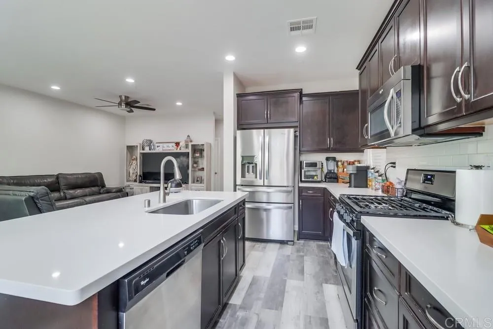 Photo #11: PTP2503897 Listing: Photo #11