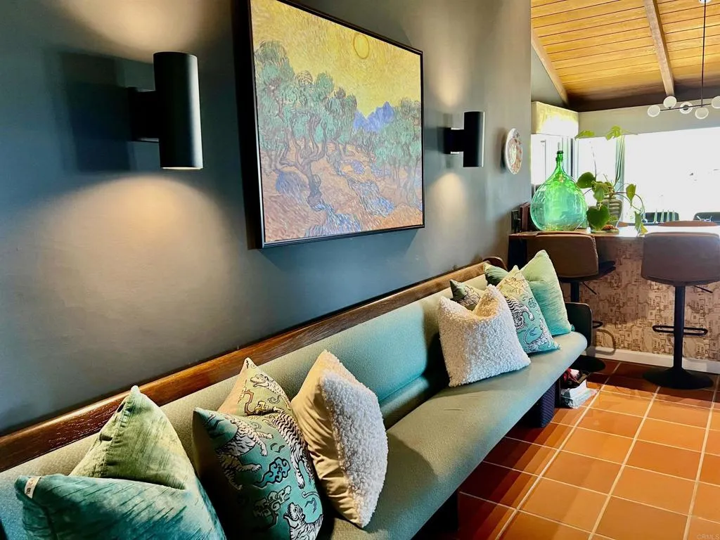 https://cdn.realtyfeed.com/cdn/127/306452102/8df2f733a2338d182785ef1171339087.webp