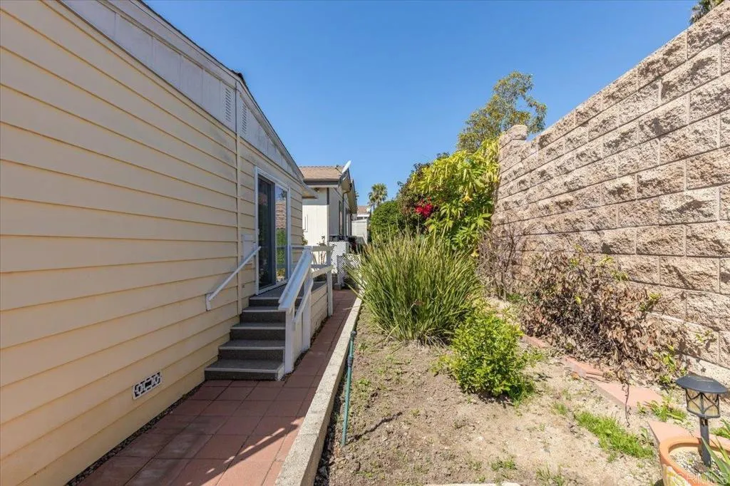 https://cdn.realtyfeed.com/cdn/127/306452356/4525f26d4df0f1e7e49d863c758fbb9f.webp
