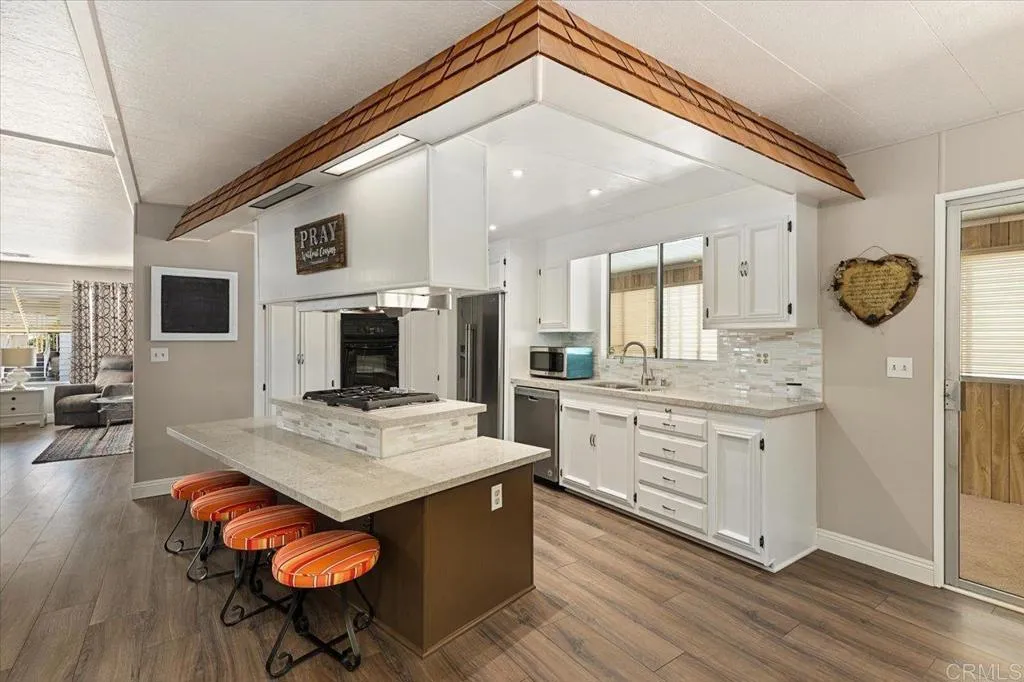 https://cdn.realtyfeed.com/cdn/127/306452356/6703f3bb7381791a46661f7aa6cd6ff3.webp
