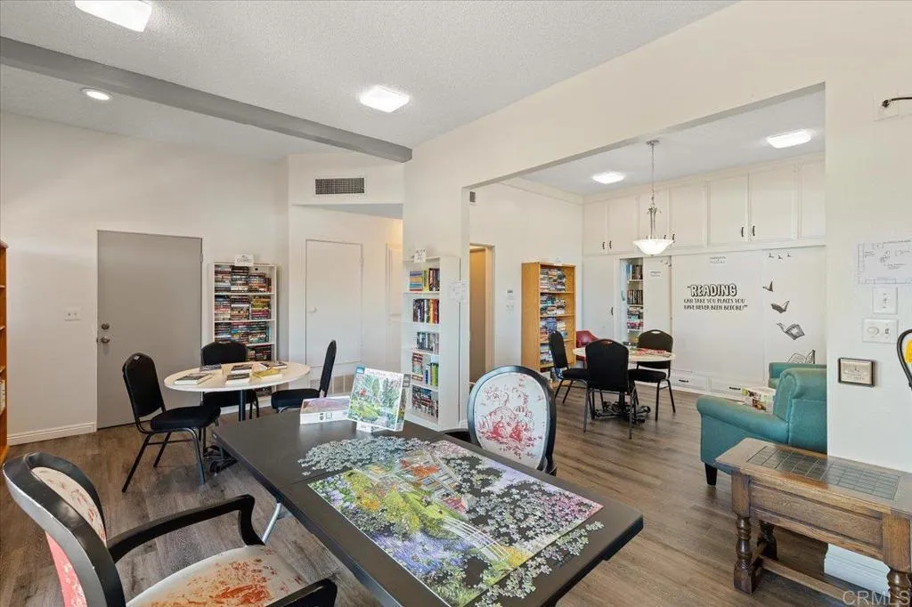 https://cdn.realtyfeed.com/cdn/127/306452356/f181a5a57e7b30fcc5c3fd1eb1e6b990.webp