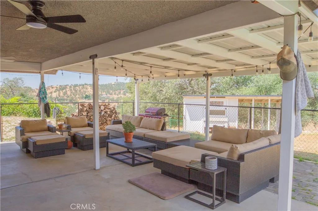 33708 Bronco Lane, Squaw Valley, CA 93675 - Photo 5 of 74, Squaw Valley, CA
