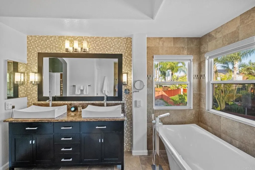https://cdn.realtyfeed.com/cdn/127/306452584/a80a1a871bca5637dceebf9617a0c342.webp