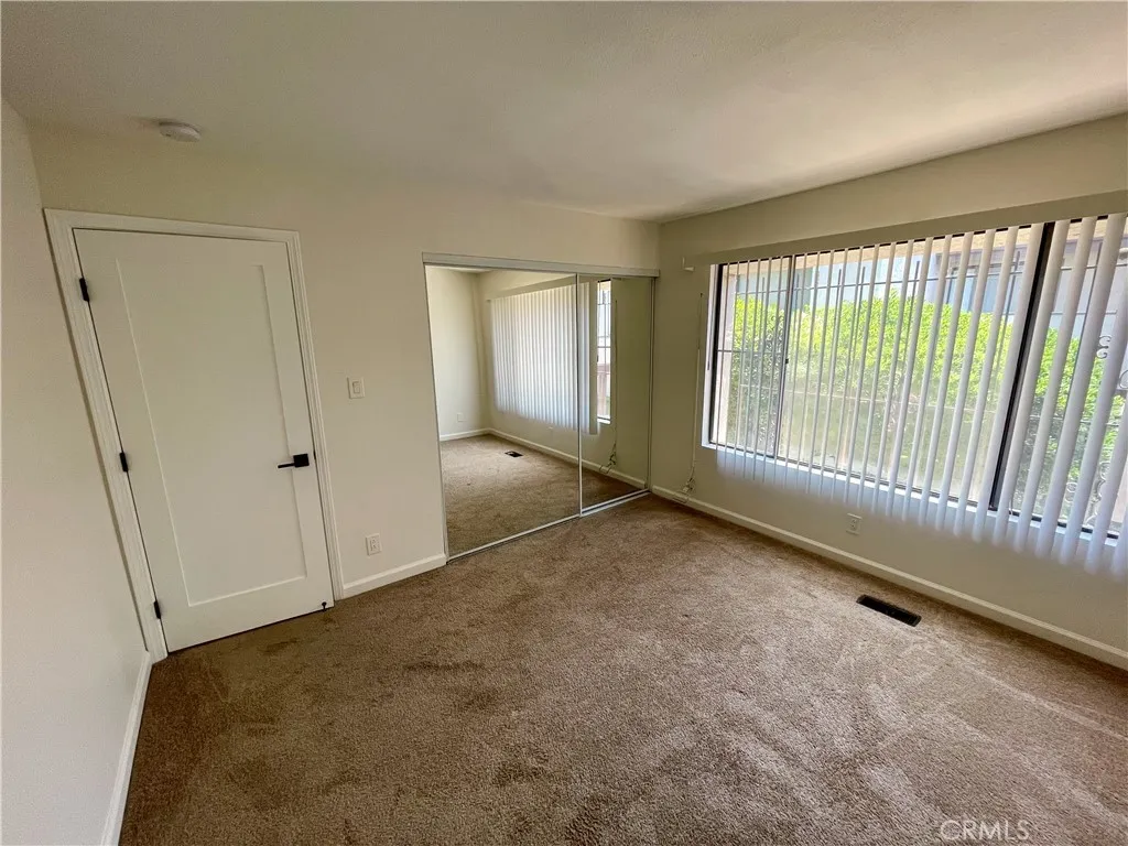 Photo #7: TR25115384 Listing: Photo #7