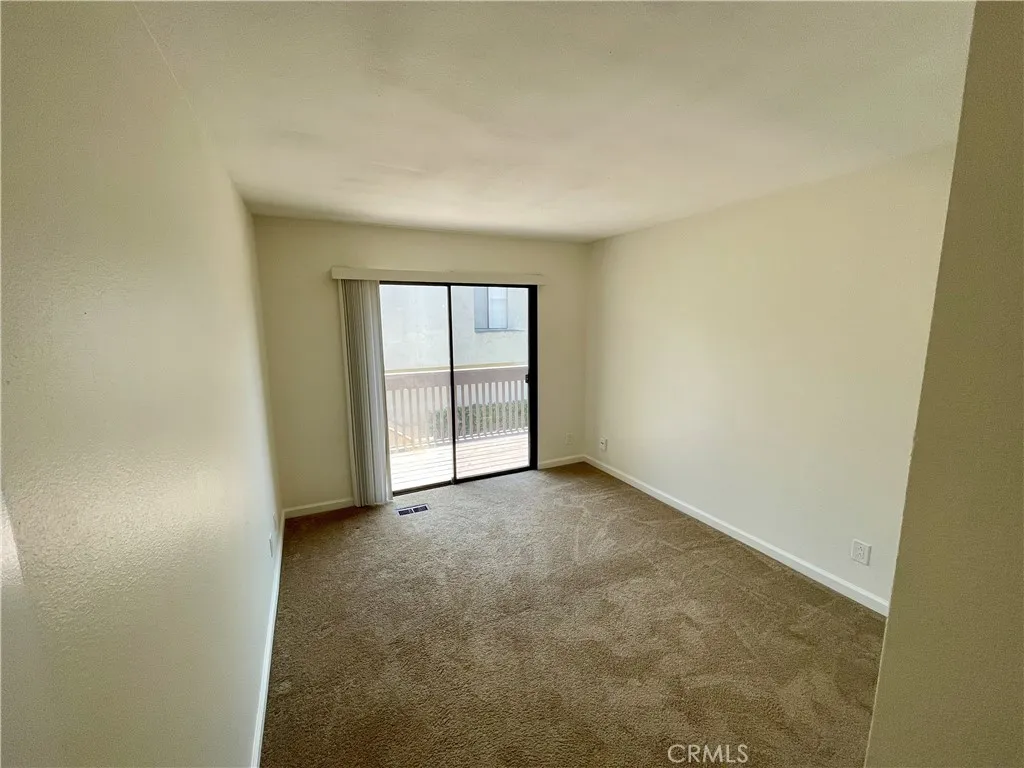 Photo #3: TR25115384 Listing 