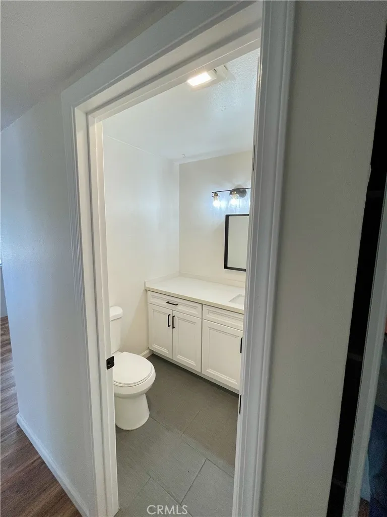Photo #6: TR25115384 Listing: Photo #6