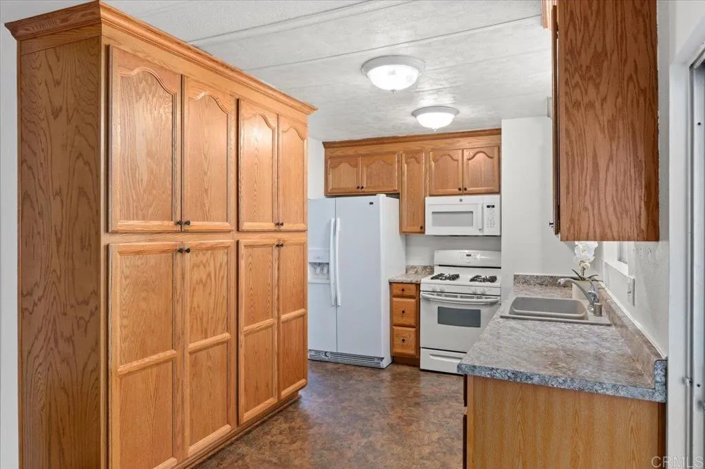 https://cdn.realtyfeed.com/cdn/127/306452673/54d55c9c8abf2908059e0b97cc2e4793.webp