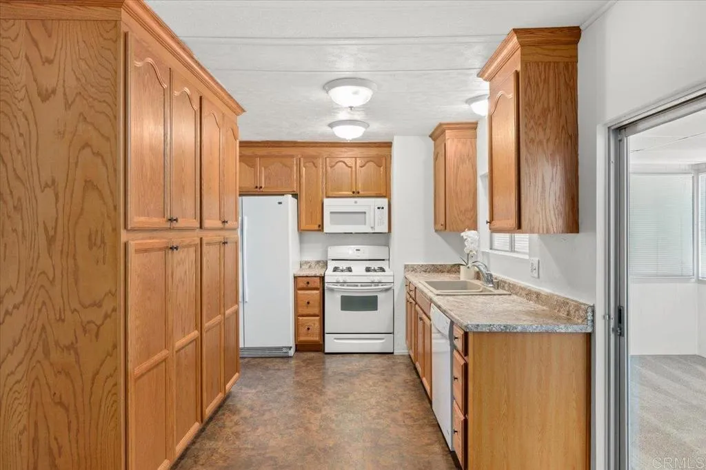 https://cdn.realtyfeed.com/cdn/127/306452673/573a5aae7aede51e3db97f7706c9c837.webp