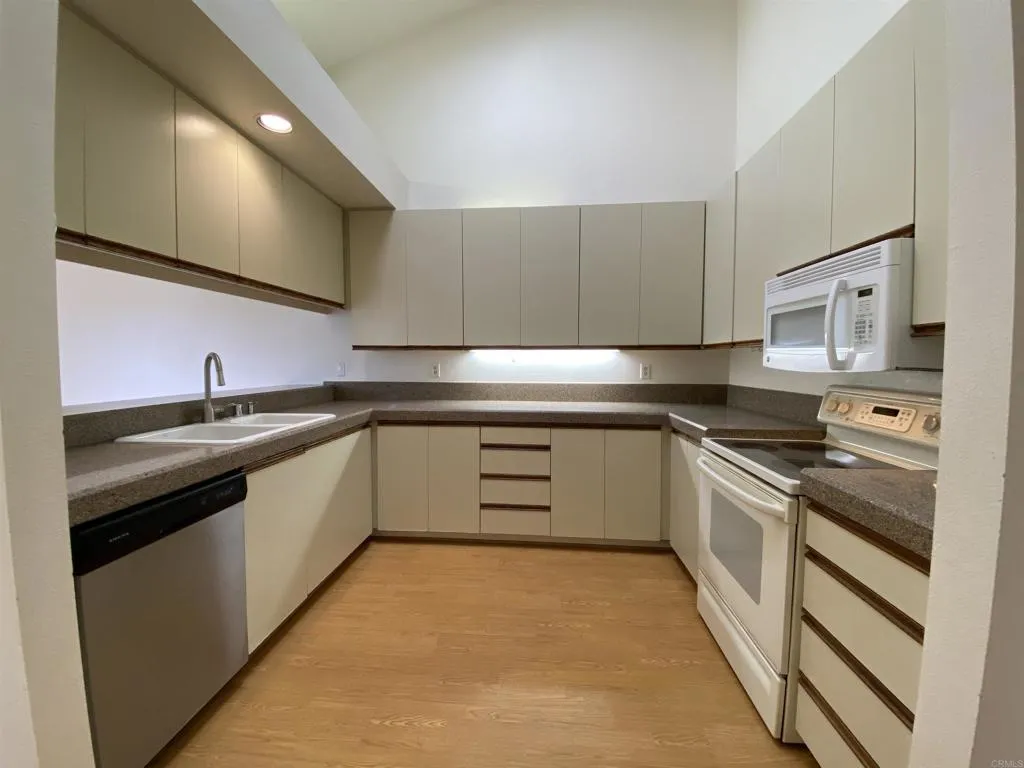 Photo #6: NDP2505246 Listing 