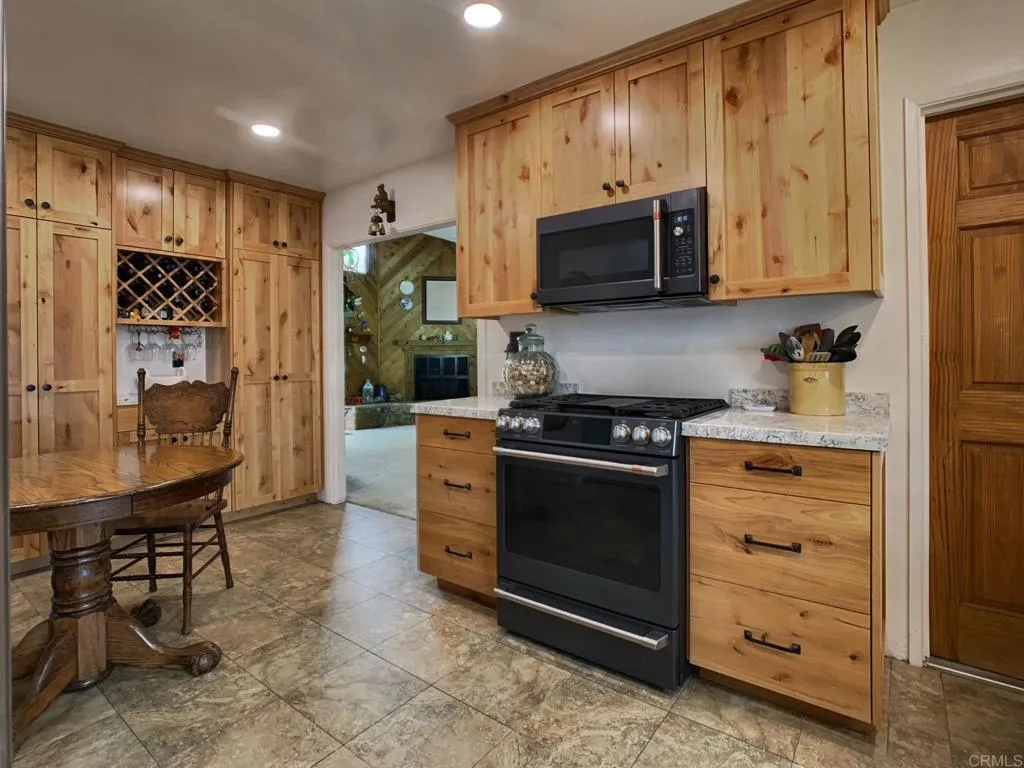 https://cdn.realtyfeed.com/cdn/127/306452775/af29ab9cf325f28c3ff7abe72d88b605.webp