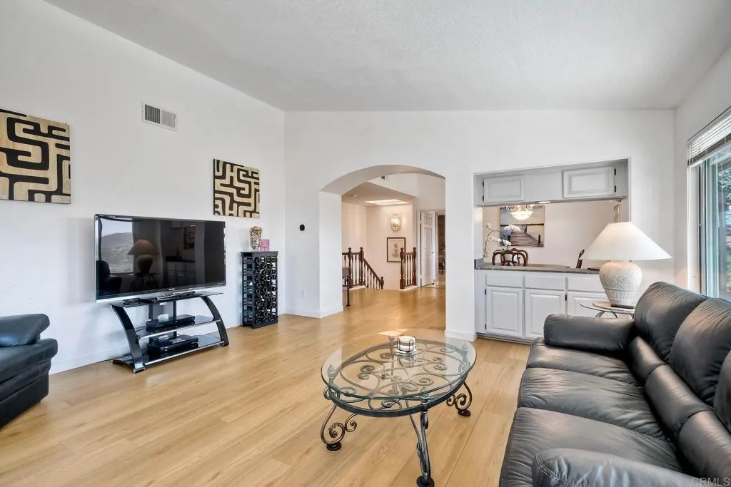 https://cdn.realtyfeed.com/cdn/127/306453091/bceda955bad10c23dd1b0c32fb908a76.webp